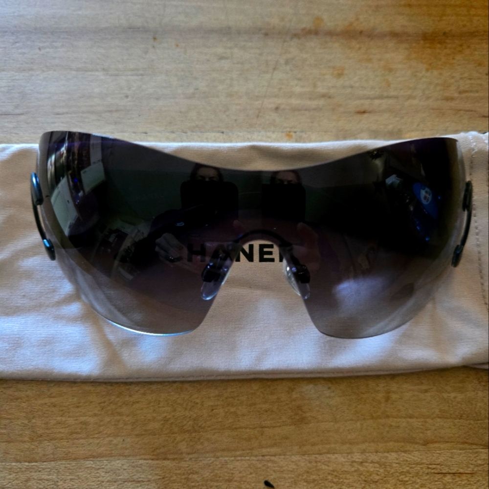 Chanel CC vintage shield sunglasses black gradient